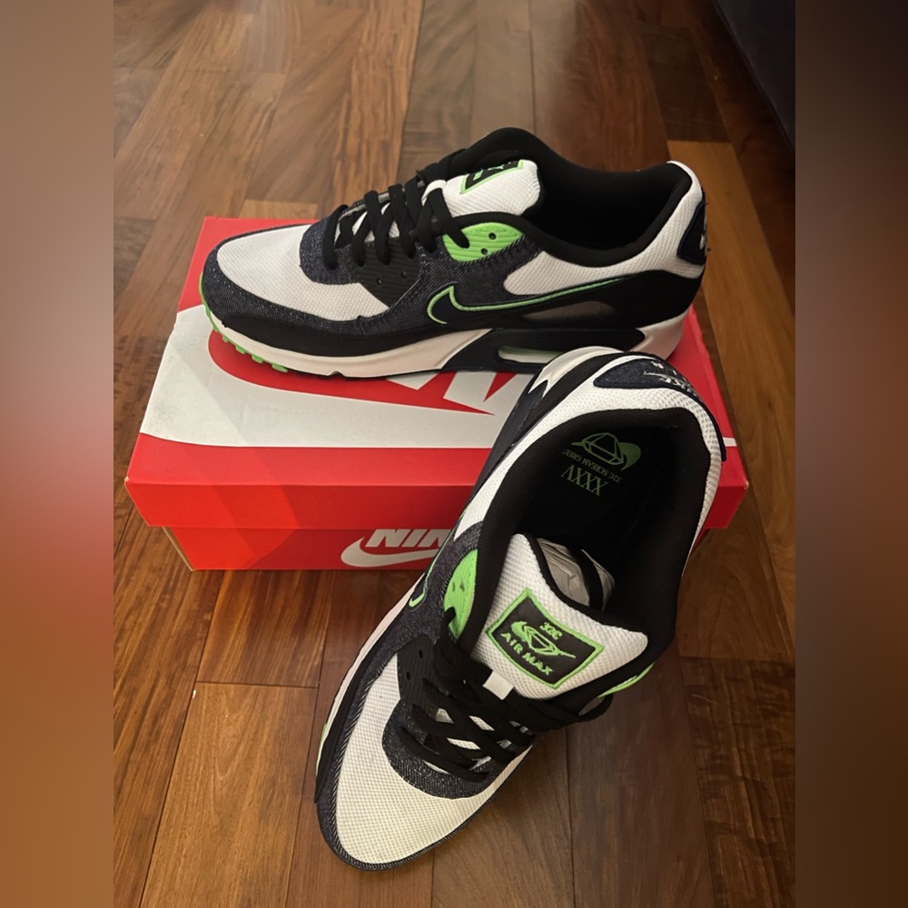 NIB Nike Air Max 90SE “Screaming Green” MEN’S 10.5